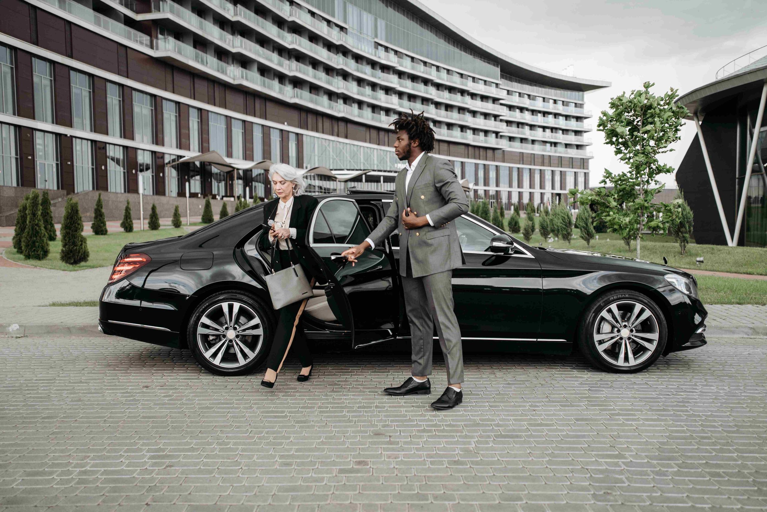 What to Know Before Renting a Car for a Business Trip 